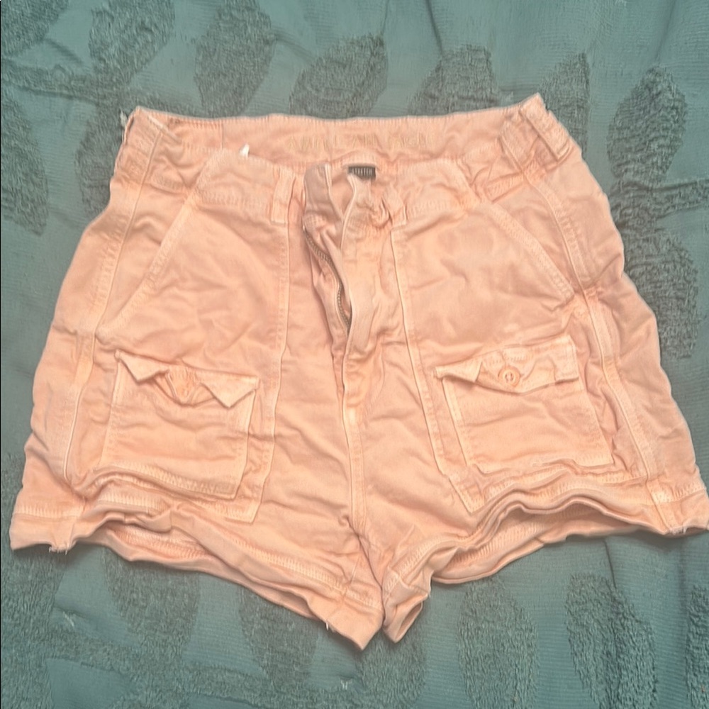 American Eagle Peach Cargo Shorts Lightweight Design